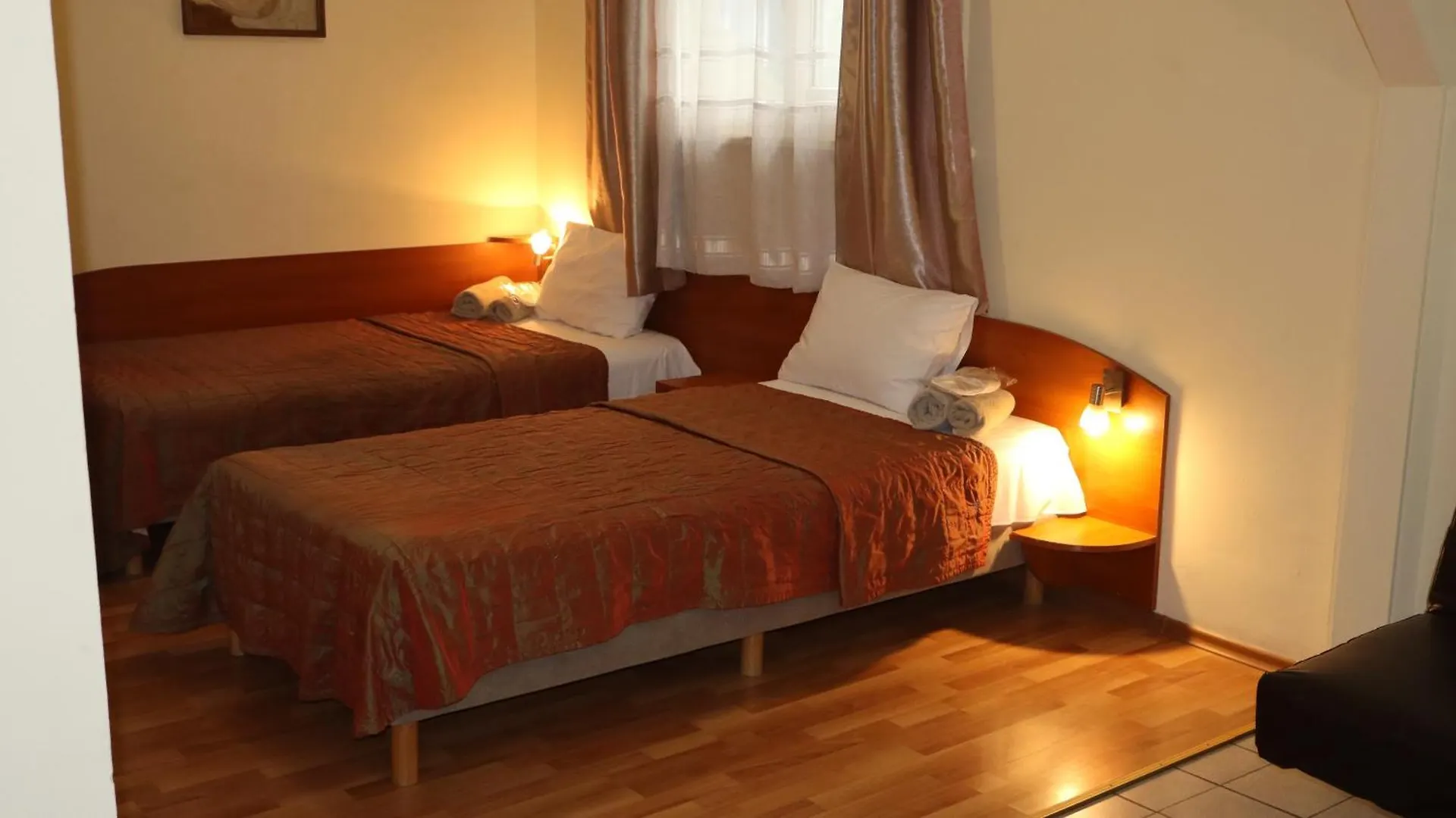 Hotel Palitra Varna 3*,
